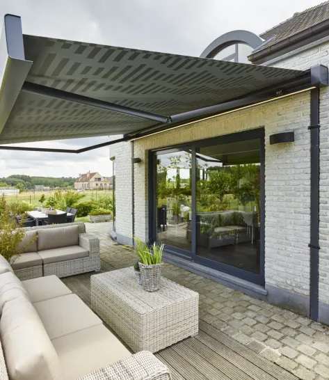 Awning Gulung - Retractable Awning Srijaya Canopy